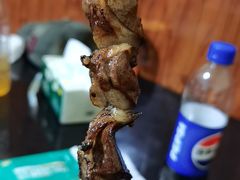 -烤肉小伙烤肉店