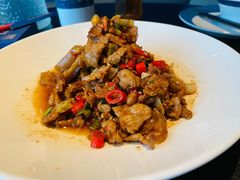 老坛白椒炒土猪肉-凤凰湘语·海派湘菜(浦东旗舰店)