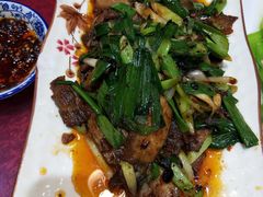 蒜苗回锅肉-易老妈蹄花.特色川菜(人民公园总店)