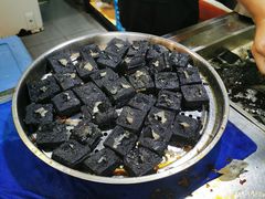 -黑色经典臭豆腐·湖南特产(步行街店)