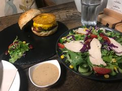 -HIGH FIVE哈福手工汉堡(桂林路店)