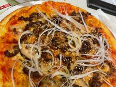 炙烤澳洲牛肉比萨（大方薄底）-必胜客(WOW中心城店)