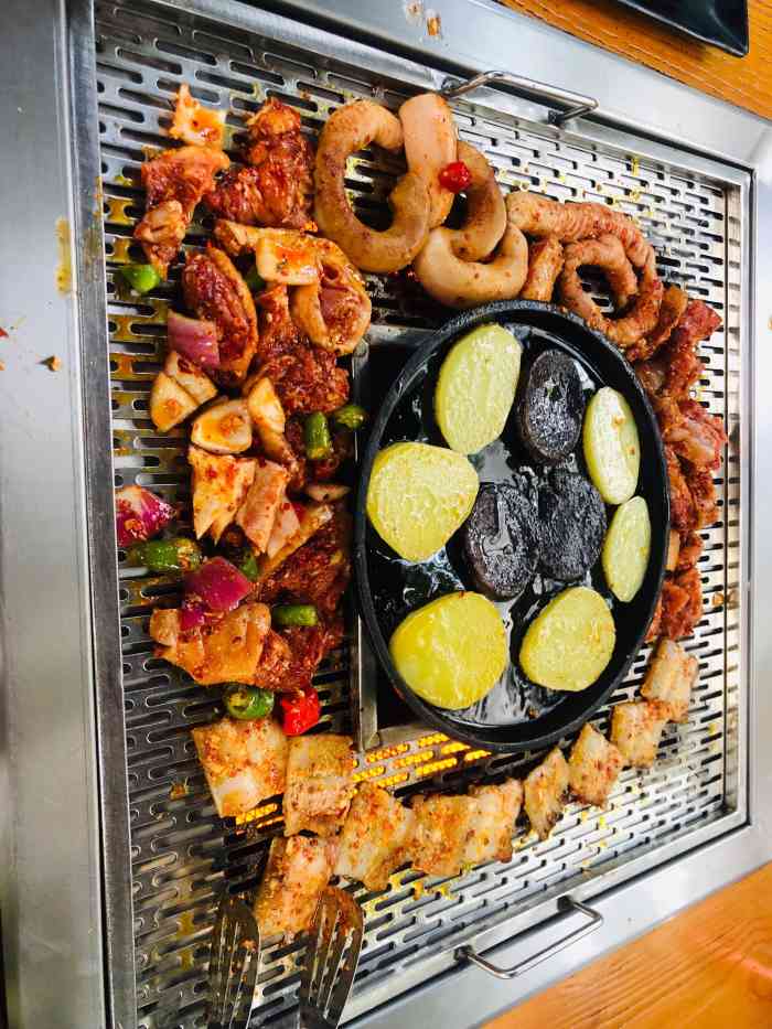 大凉山阿木烧烤庄园(清水河店)-"[薄荷]环境:位置在清水河里面的地方