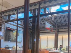 -阿瓦山寨·湘菜现炒·剁椒鱼头王(咸阳总店)
