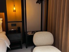 -万泊酒店(长沙五一广场国金中心店)