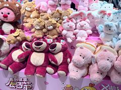 -名创优品(广州萝岗万达广场店)