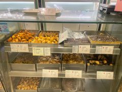 面包甜点陈列柜-上海哈尔滨食品厂(淮海中路店)