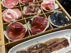 -青瓦炭韩潮烤肉(花园道店)