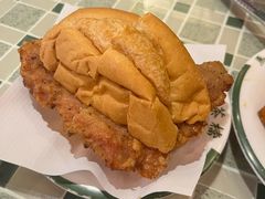 -黄埔天地美食坊