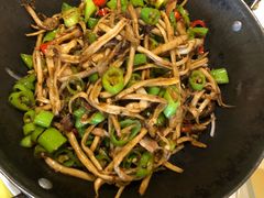 干锅鲜茶树菇-马凯餐厅(长椿街店)