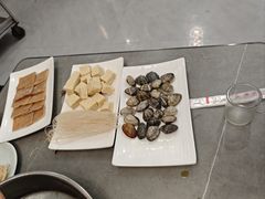 -鑫渔港海鲜本地菜·山海关浑锅(东戴河店)
