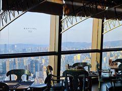 -锦厨国际自助餐厅 · 云端景观 (昆明索菲特大酒店)
