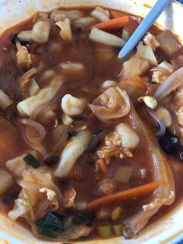 打分 点的羊肉烩麻食拿回来一看 只有鸡蛋没有羊肉