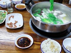 -阿汉名材老鸡汤饭店(金鸡岭店)