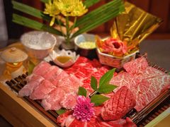 -铭牛烧肉·和牛海鲜自助(高新月牙湖店)