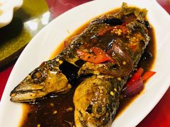 酸豆焖鱼-伊萨娜印尼餐馆