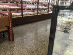 -红宝石·鲜奶小方·海派西点房(控江店)