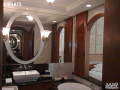 房间卫生间-深圳东部华侨城茵特拉根酒店