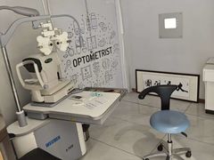 -J-Optical佳视明眼镜·蔡司视觉(青岛金茂览秀城店)