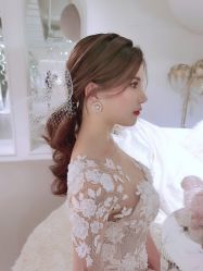 -艾米丽婚纱礼服