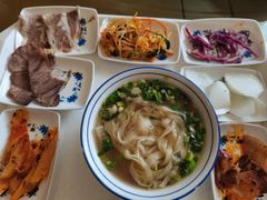 -吾穆勒蓬灰牛肉面·清真(北滨河中路店)