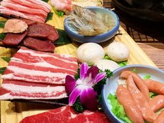 -明洞阿姨·韩式酱蟹烤肉·创意料理(三元桥店)