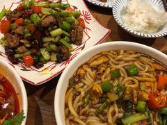 鸡肉炒米粉-疆里疆外·和田烤肉·清真