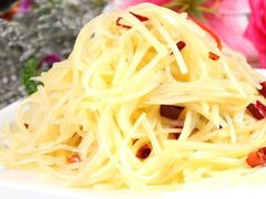 酸辣土豆丝饭-四姐妹东北饺子(沙尾路店)