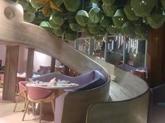 -水桶王国主题餐厅·聚会·生日派对·亲子活动·家庭套餐(亚龙湾希尔顿店)