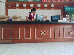 -龙脉温泉室内游泳馆
