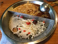 鸳鸯锅底-傣妹火锅(四川北路店)