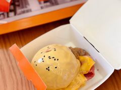 芝士瀑布鸡腿堡堡-前进5路汉堡炸鸡(昙华林店)