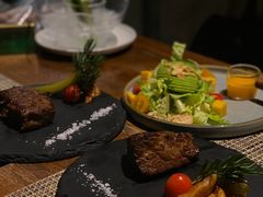 鲜虾牛油果沙律-喜洲吧·江畔老船厂·庭院餐厅(喜临院店)
