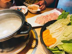 -尚品小土屋涮毛肚(李沧万达店)