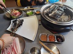 -围炉肉舍丹东海鲜烤肉·烤活鳗(步行街店)