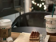 咖啡提拉米苏蛋糕-星巴克臻选(广州沙面店)