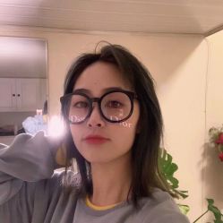 -V8潮牌·接发烫染连锁