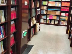 -新华书店(泉城路店)