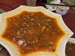 -鲁朗纳麦石锅鸡庄园