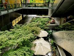 -瑞虹新天地月亮湾
