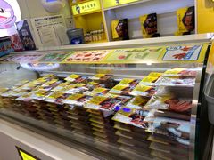 -周黑鸭(北京海淀区新中关店)