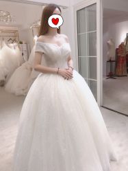 -U·BEAUTY婚纱品牌集合店(江汉路店)