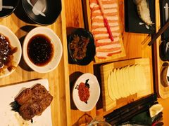 -炙忧烤肉屋(中国铁建广场店)