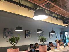 -樱花里音乐餐吧·牛扒椰子鸡(东圃店)