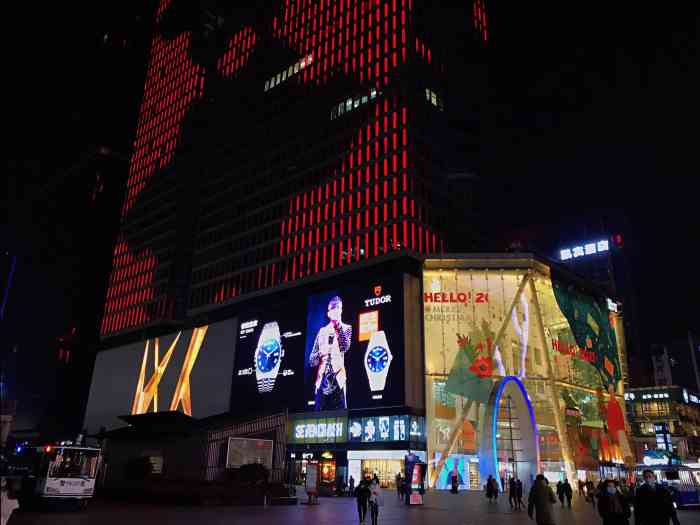 银石广场购物中心-"环境:银石广场位于春熙路繁华地段,紧挨着.