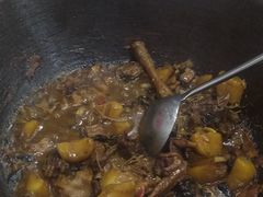 -哈尔滨东北铁锅炖(都督街店)