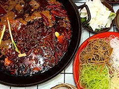 -扎起市井老火锅(乐山总店)