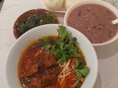 -李与白包子铺(桐梓林店)