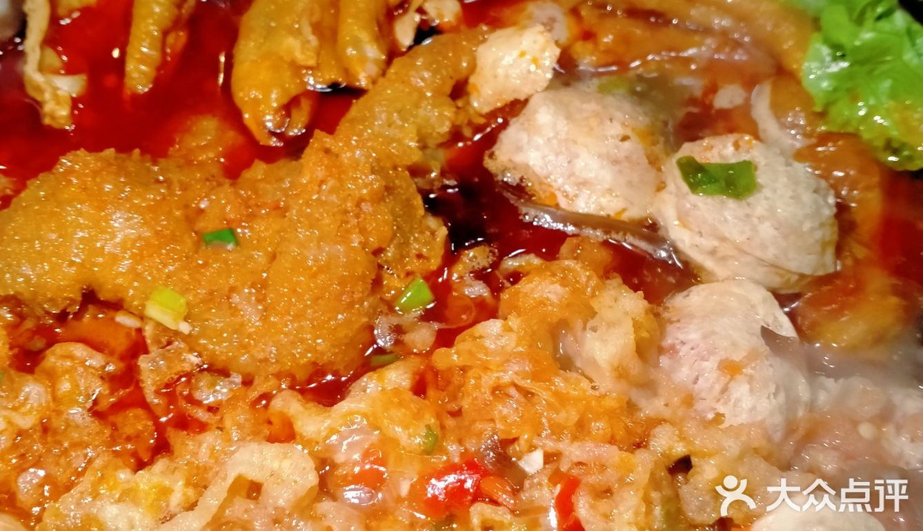 冬日小火锅的仪式感，一口螺蛳粉味顶上头
