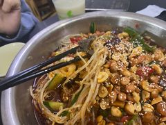 -周良天山牛杂城(天山路总店)